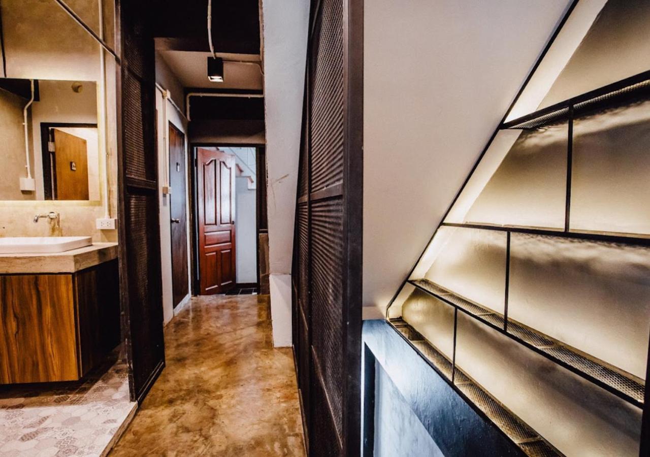 Adora Hostel Чиангмай Екстериор снимка